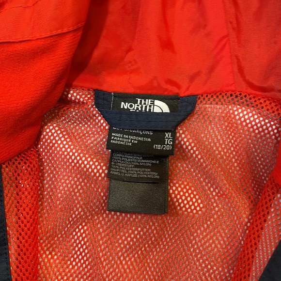 The NORTHFACE jacket - Picture 4 of 6